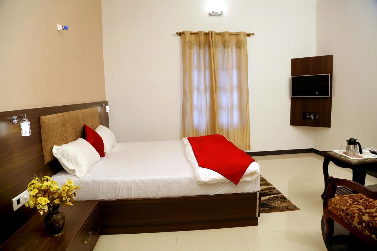 Premier Inn Yercaud Exterior foto